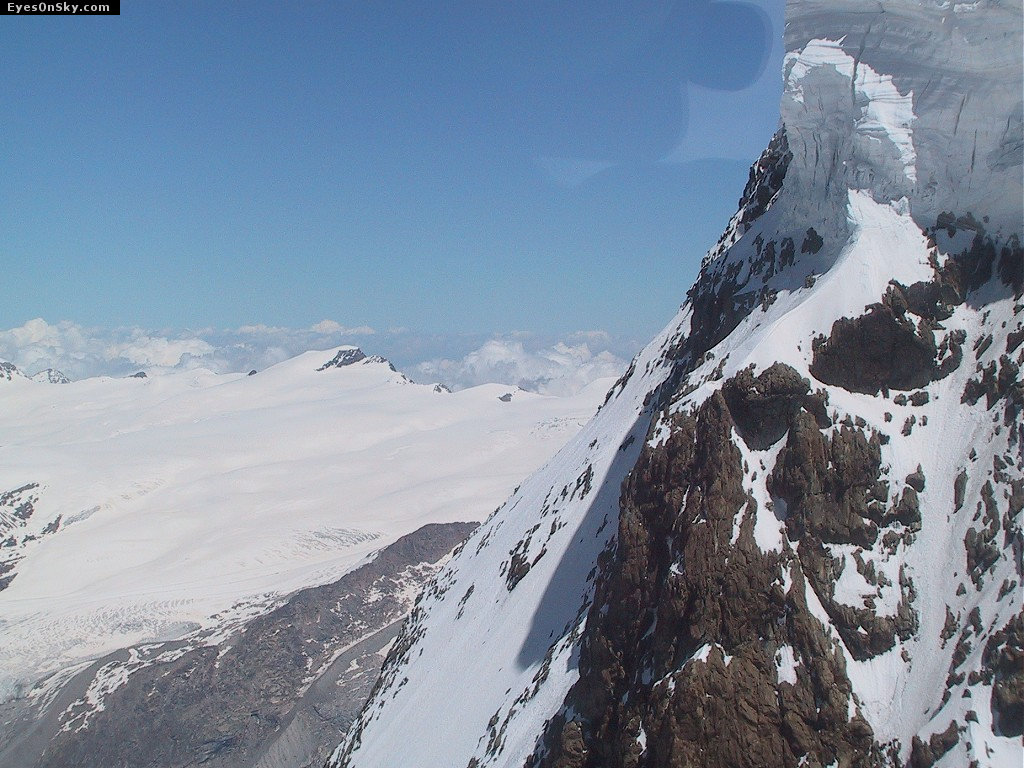 Suisse/Valais/Zermatt/FromSky20010703/Part3/109-0983_imgg.jpg