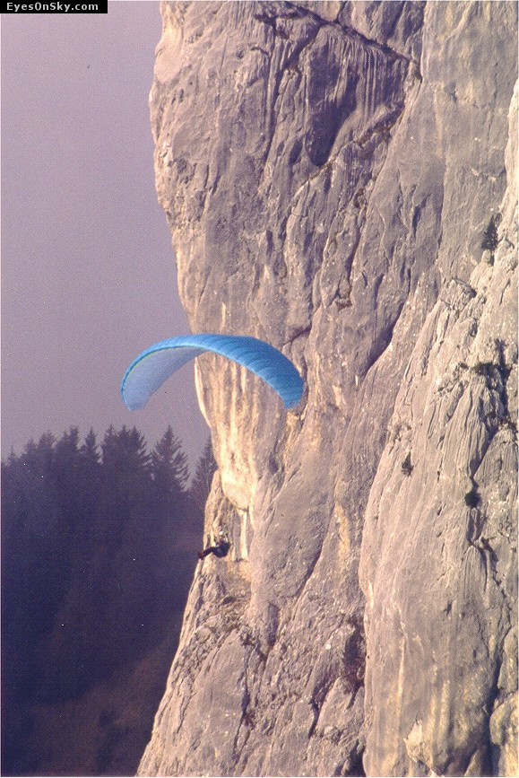 Fly-Parapente/Annecy-Planfait/02rocfog2.jpg