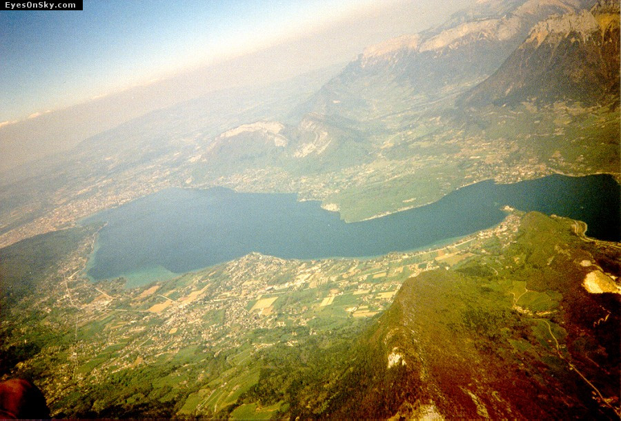 Fly-Parapente/Annecy-Planfait/lac3200.jpg