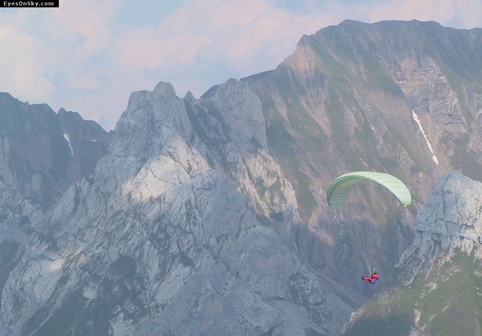 Fly-Parapente/GrandBornand20010726/118-1857_imgg.jpg