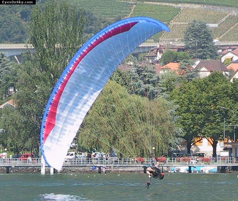 Fly-Parapente/Vertigo/2001/20010824/122-2287_imgg.jpg