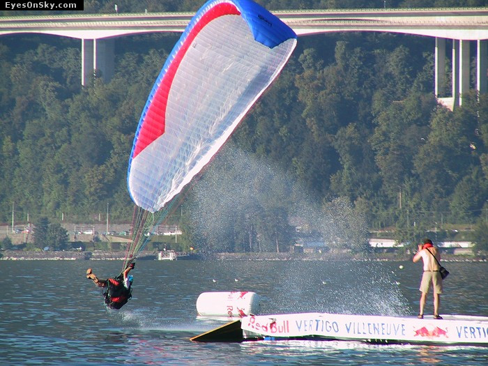 Fly-Parapente/Vertigo/2001/20010825/124-2414_imgg.jpg
