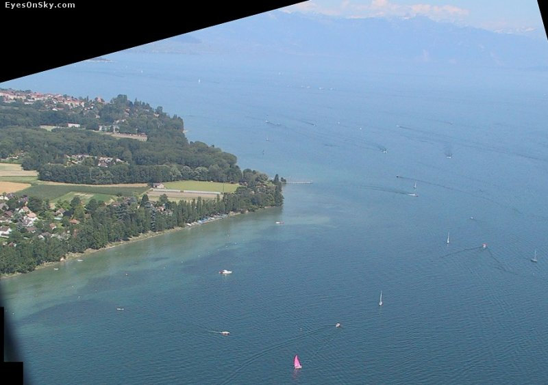 Suisse/Leman/LaGalere/FromSky/107-0789_imgg.jpg
