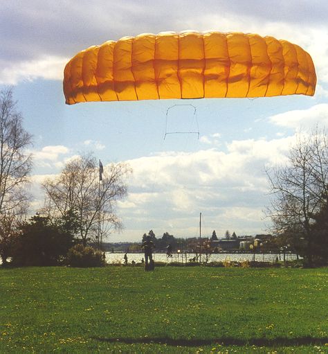 Suisse/Vaud/Preverenges/KiteSurf/20000415/4fildeco1g.jpg