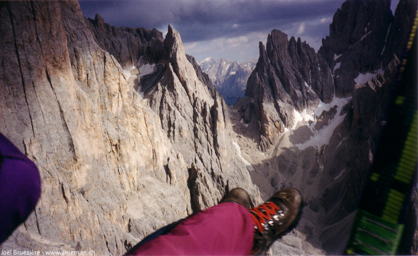 Vols/Dolomites/marmolada/sassolungo1.jpg